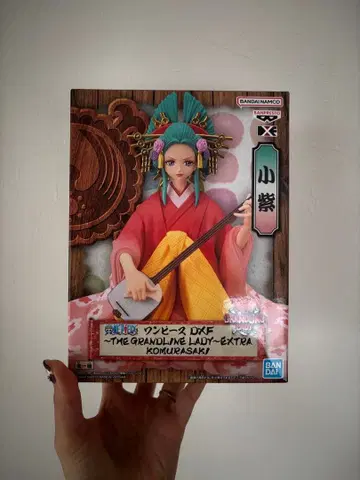 원피스 DXF 코무라사키 피규어