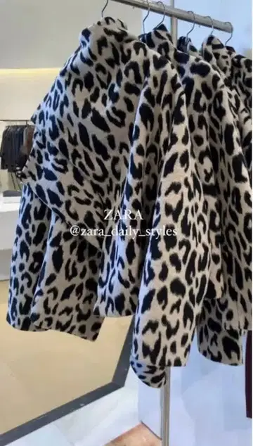 ZARA / 울 스카프 포함 레오파드 코트 가격 인하