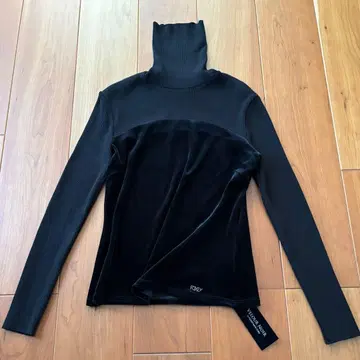 FOXY VELOUR NOIR 이소재 터틀넥 38 미사용품 택 포함