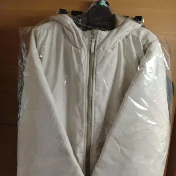 후디드 아웃도어 자켓