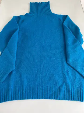 MORRIS & SONS 터틀넥 니트