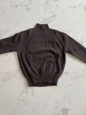 PUBLIC TOKYO 브라운 터틀넥 스웨터