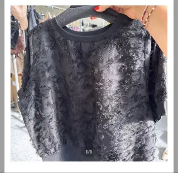 블랙 반팔 상의