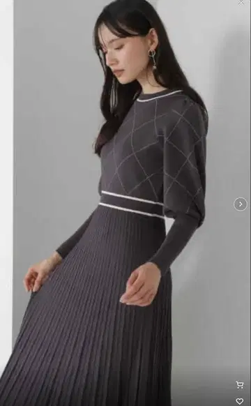 내추럴 뷰티 베이직 그레이 다이아몬드 패턴 니트 원피스