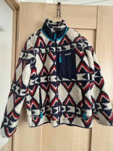 파타고니아의 보아 자켓입니다.