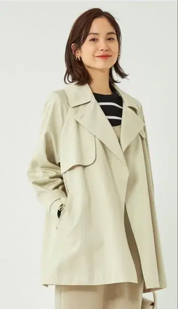한 번만 착용 미디엄 트렌치코트