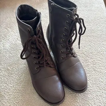 브라운 레이스업 부티