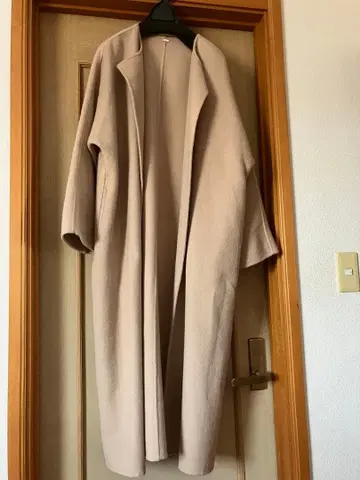 미라 워렌 코트