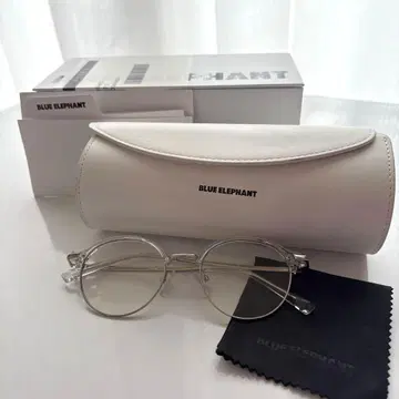 BLUEELEPHANT CLOW crystal