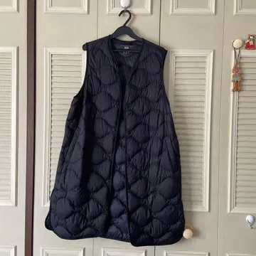 유니클로 울트라 라이트 다운 롱 베스트 L