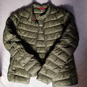 INES DE LA FRESSANGE 올리브 그린 M 다운 자켓