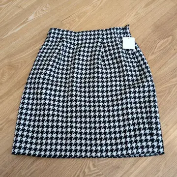 STRAWBERRY FIELDS 타이트 스커트 사이즈 2