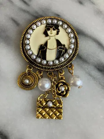 coco 펄 브로치 새상품 초레어 대형 SALE