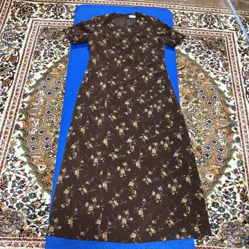 브라운 꽃무늬 맥시 드레스 반팔 가을 겨울용