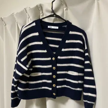 ZARA 스트라이프 V넥 가디건