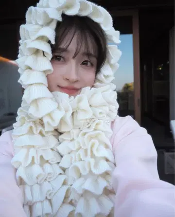 Bibiy SHUSHU MUFFLER 스크런치 머플러 화이트