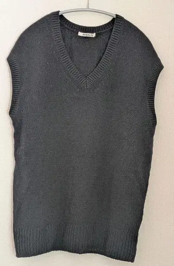 오라리 24aw 캐시미어 실크 혼방 니트 베스트