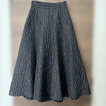 snidel 퀼팅 자카드 볼륨 스커트