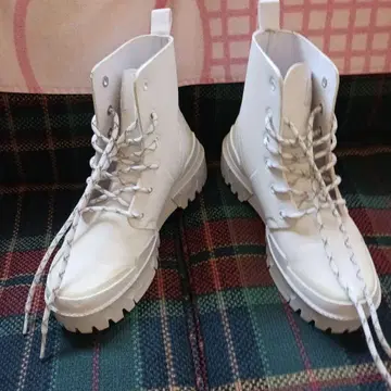 화이트 밀리터리 부츠 합성 피혁