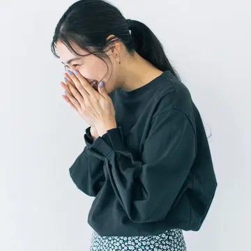 북유럽 생활 잡화점 어른에게 한 스푼의 악센트 소매 턱 풀오버 블랙