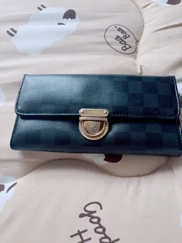 다크 그린 체크 무늬 장지갑