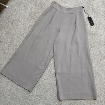 FOXEY 폭시 하이웨스트 턱 와이드 팬츠 사이즈 42