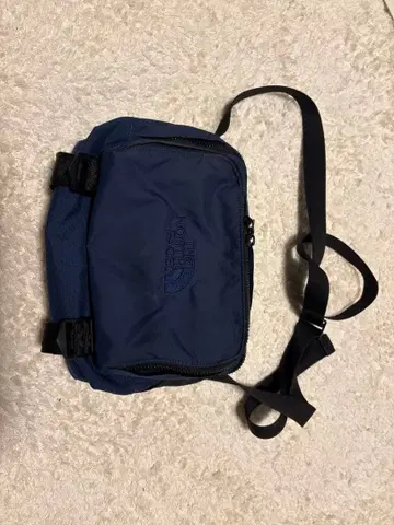 The North Face 바디백 네이비