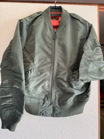 AVIREX MA-1 자켓 올리브 그린.AI 사진 표시 확인 얇은 소재