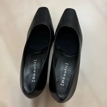 Beaufit 블랙 펌프스 23.5cm