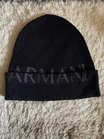ARMANI EXCHANGE 니트 모자