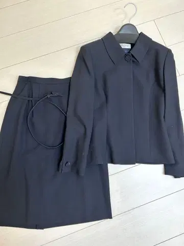 TOKYO STYLE 블랙 버튼 자켓 벨트 포함