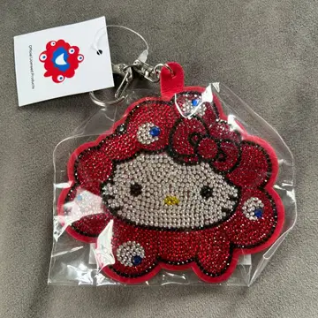 미야쿠미야쿠 x 헬로키티 반짝반짝 가죽 키링