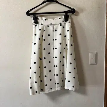 플레어 스커트 화이트 블랙 도트 사이즈 2