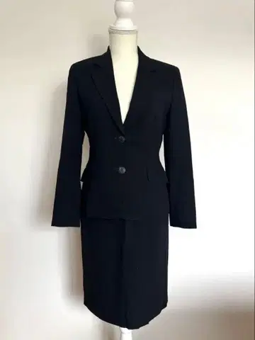 새상품급 AQUASCUTUM 울 자켓 스커트 셋업