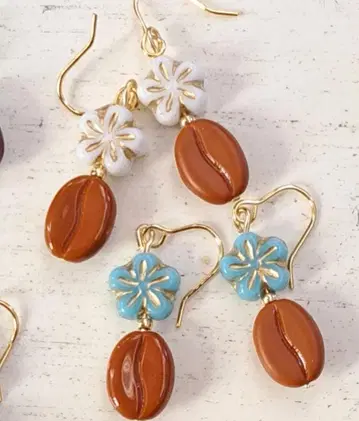 플루메리아와 커피콩 귀걸이 2색 세트