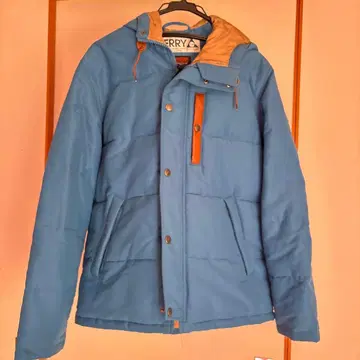 새상품급 GERRY 스카이블루 M 후드 부착 다운 자켓