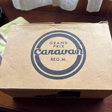 Caravan 레드 하이컷 등산화