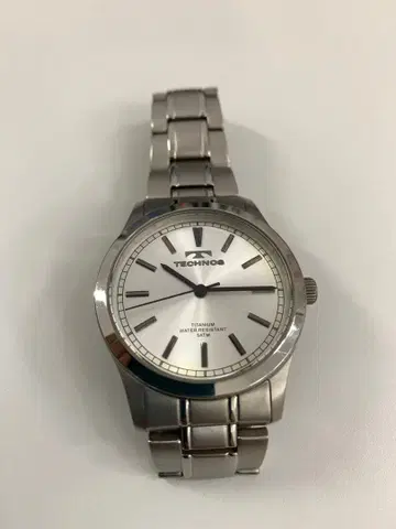 중고 TECHNOS 티타늄 손목시계 실버 약 40mm 배터리 교체 완료