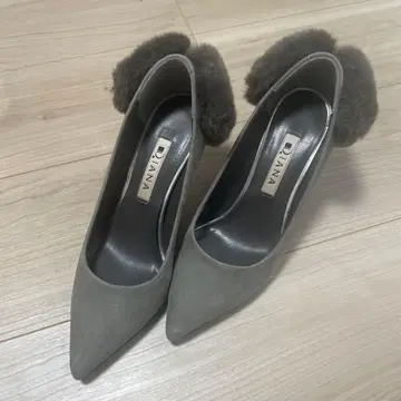 DIANA 그레이 퍼 스틸레토 펌프스