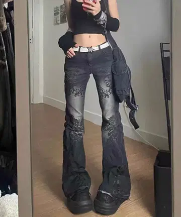 Ressaca 레카 로우라이즈 버터플라이 플레어 데님 팬츠