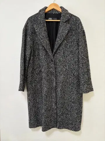 ZARA 헤링본 롱 코트