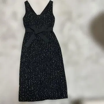 비즈 장식 슬리브리스 무릎 기장 원피스