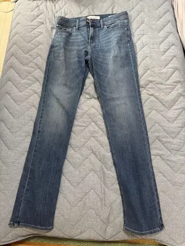 Calvin Klein jeans 32