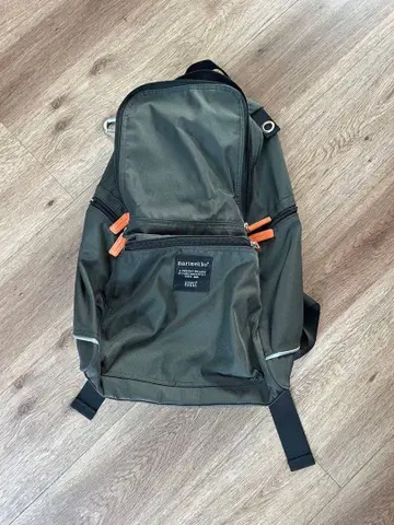 marimekko 올리브 그린 백팩 Roadie 카키 로디