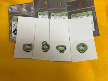 일본관  키티 핑 배지 4개 세트