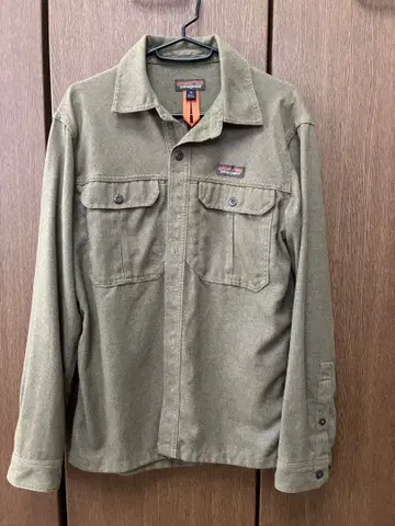 patagonia 긴팔 셔츠 XS 올리브 (일본 M 상당)