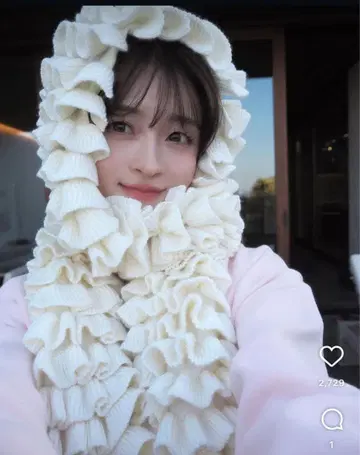 [ 시착만 한 상품 ] Bibiy. 프릴 머플러 아이보리