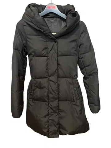 후드 부착 블랙 다운 자켓 S 사이즈