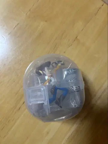 흔들흔들 이어지는 마스코트 토이스토리 우디