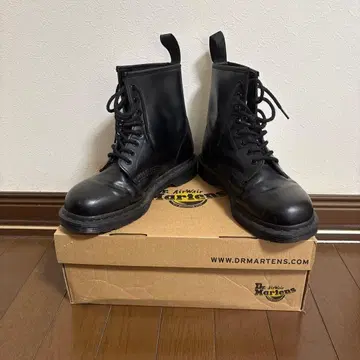 닥터 마틴 블랙 워크 부츠